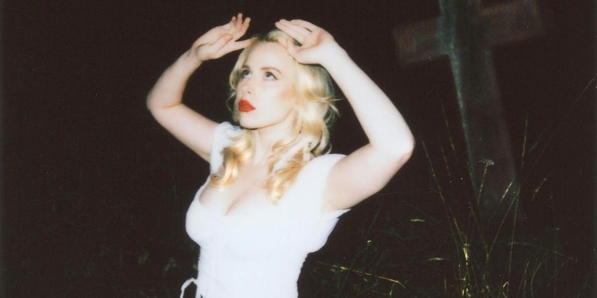 Holly Macve Releases New EP 'Time Is Forever'