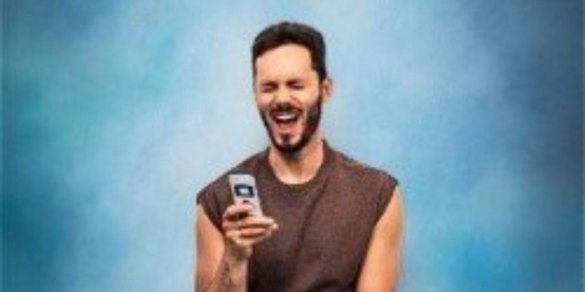 I BOUGHT A FLIP PHONE Will Come to Edinburgh Fringe