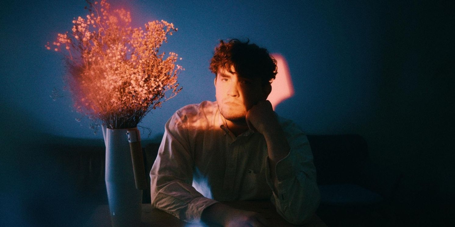 Icelandic Singer-Songwriter Axel Flóvent Shares New Album 'Away From This Dream' 　​  ​   Image