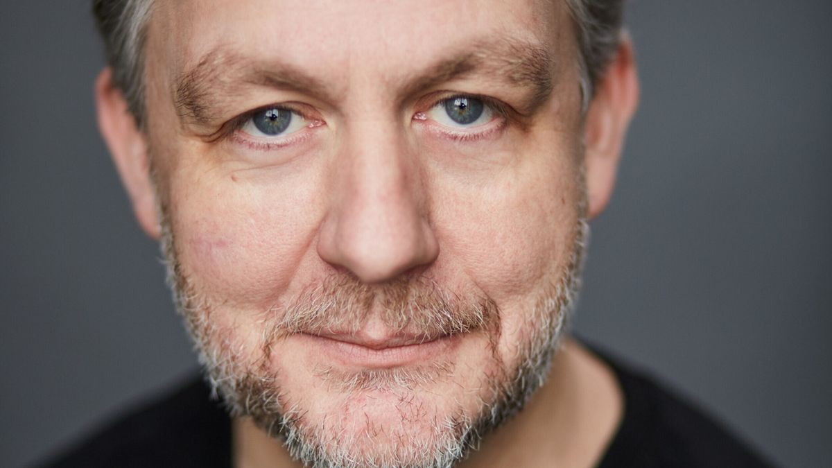 Interview: 'There's A Time Capsule Element To It': Actor Alan Cox on Returning to THE GANG OF THREE