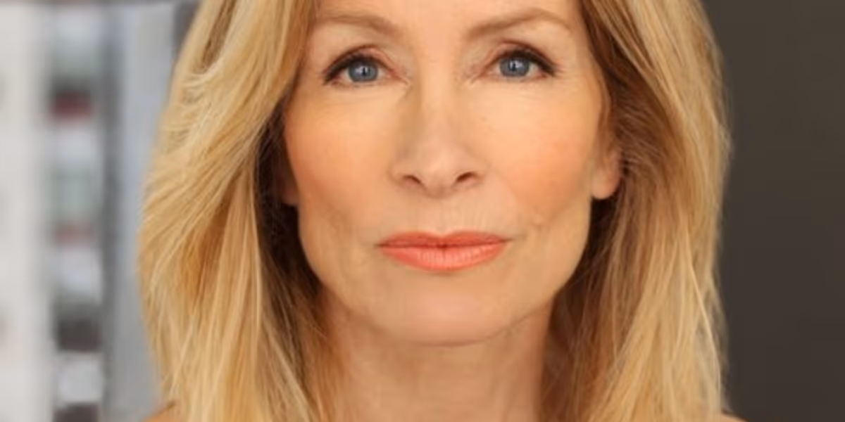 Interview: Anna Holbrook of MOON OVER BUFFALO at Music Theatre Of Connecticut