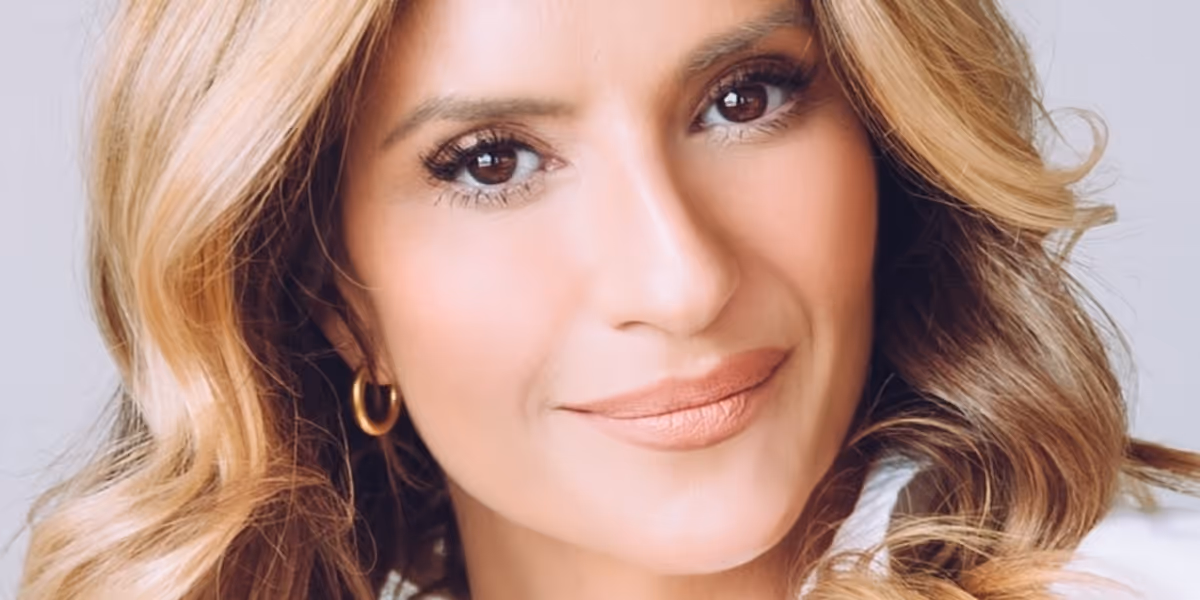 Interview: Anneliese Vander Pol of THE MUSIC THAT MAKES ME DANCE! @ El PORTAL