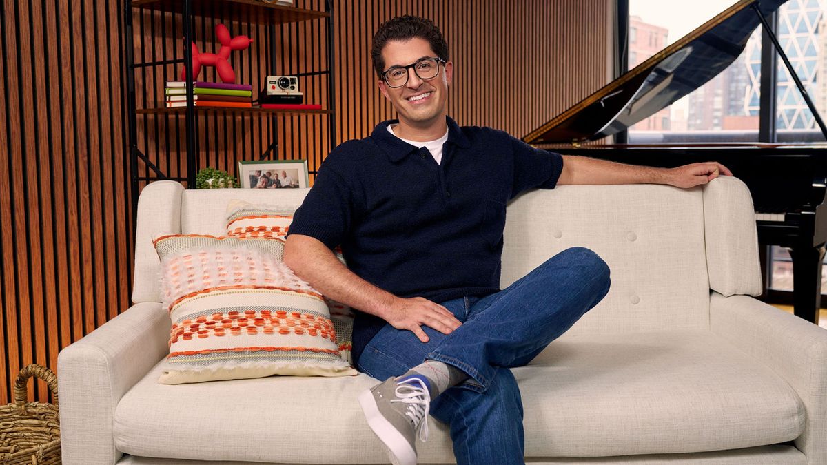 Interview: Anthony Nunziata & Elizabeth Stuart on MR. ANTHONY & FRIENDS Kids Show