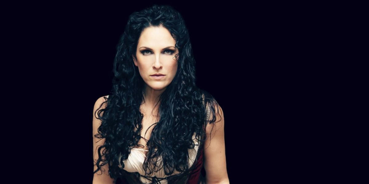 Interview: Award-Winning Mezzo Soprano Audrey Babcock on Portraying Santuzza in Pietro Mascagni's CAVALLERIA RUSTICANA