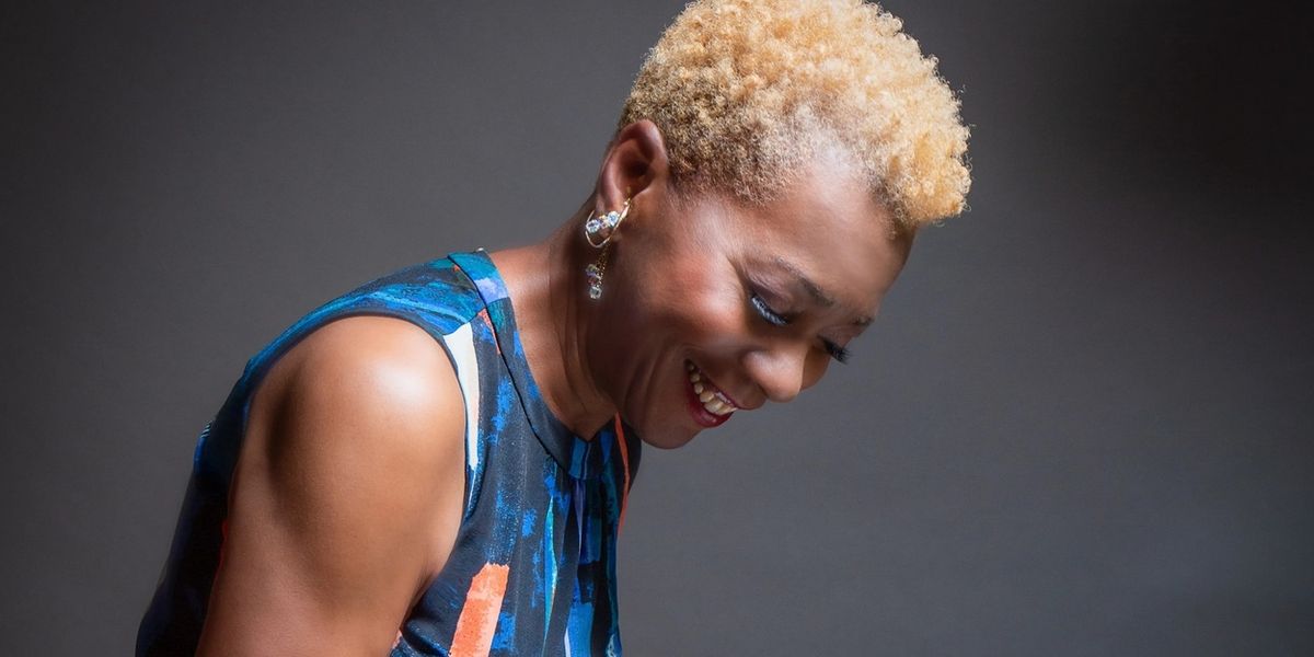 Interview: CARMEN LUNDY at THE POCKET, NYC and her new album, 'Notes from the Wine Cellar'