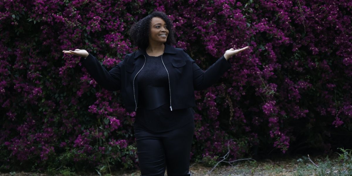 Interview: Dara Starr Tucker Focuses on the Moment in Album TIME WOULDN'T WAIT