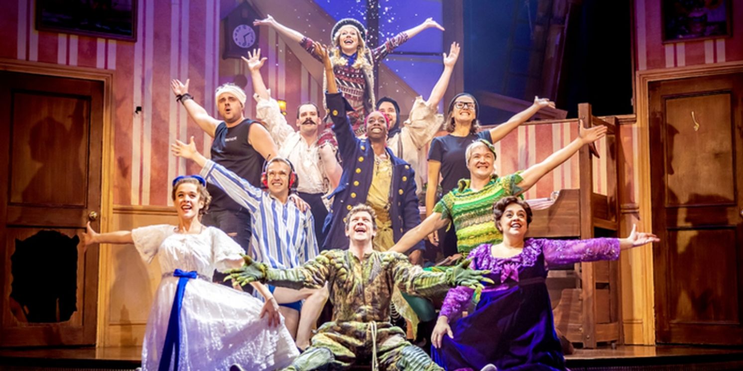 Interview: 'It Brings a Lot of Joy': Actors Charlie Russell, Greg Tannahill, Nancy Zamit on Returning to PETER PAN GOES WRONG  Image
