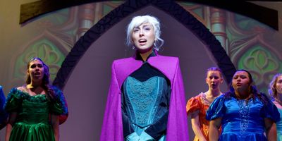 Q&A with Director Kody C Jones and Actors Shennan Nelson, Mia Zottolo of FROZEN at Arts Bo Photo