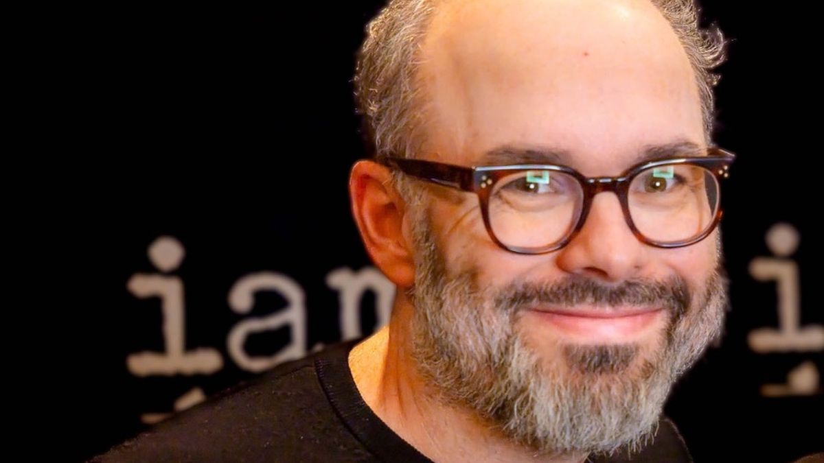 Interview: Matt Schatz Explores AI and Human Connection in BOBBY ROBOTOWITZ