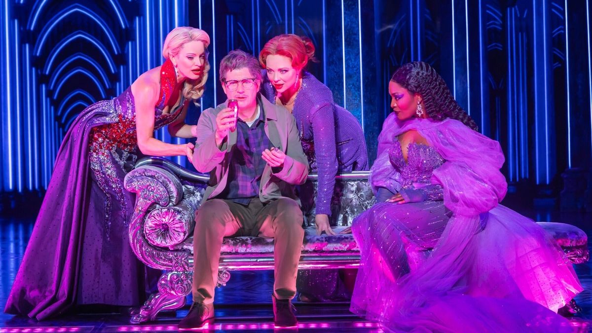 Interview: Nasia Thomas of DEATH BECOMES HER at Orpheum Theater