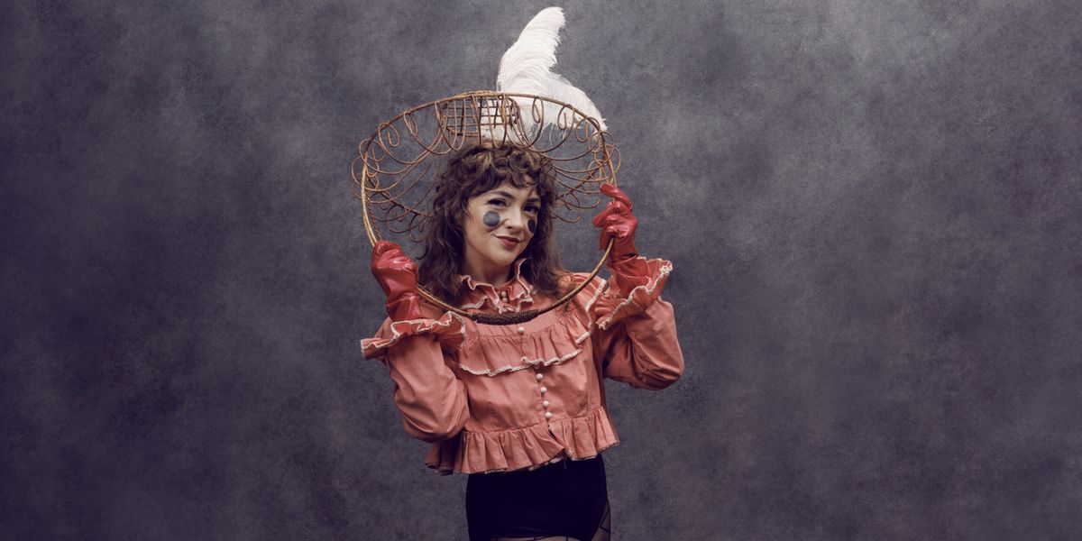 Interview: Neyla Pekarek Brings VAUDEVILLIAN EXTRAVAGANZA to The Green Room 42
