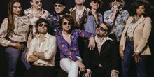 Interview: Nicholas Niespodziani of YACHT ROCK REVUE at Van Wezel