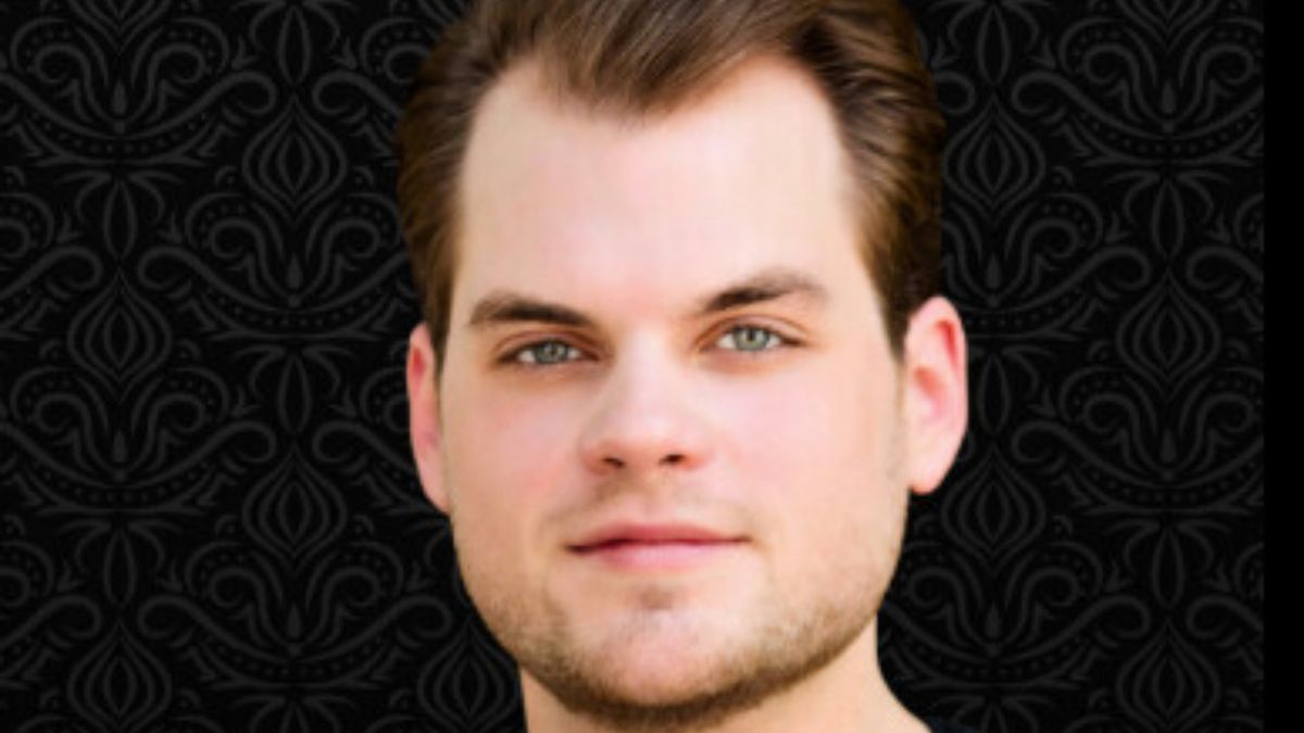 Interview: Seth Daniel Cunningham of DRUNK DRACULA at DRUNK SHAKESPEARE SOCIETY