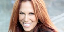 Interview: Victoria Shaw Dishes on the Next UNDER THE COVERS at Birdland