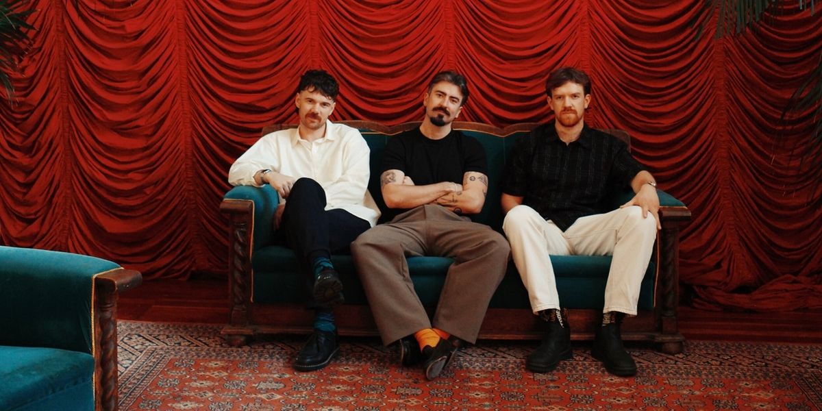 Irish Folk Trio Amble Adds New Dates to Headlining U.S. Tour