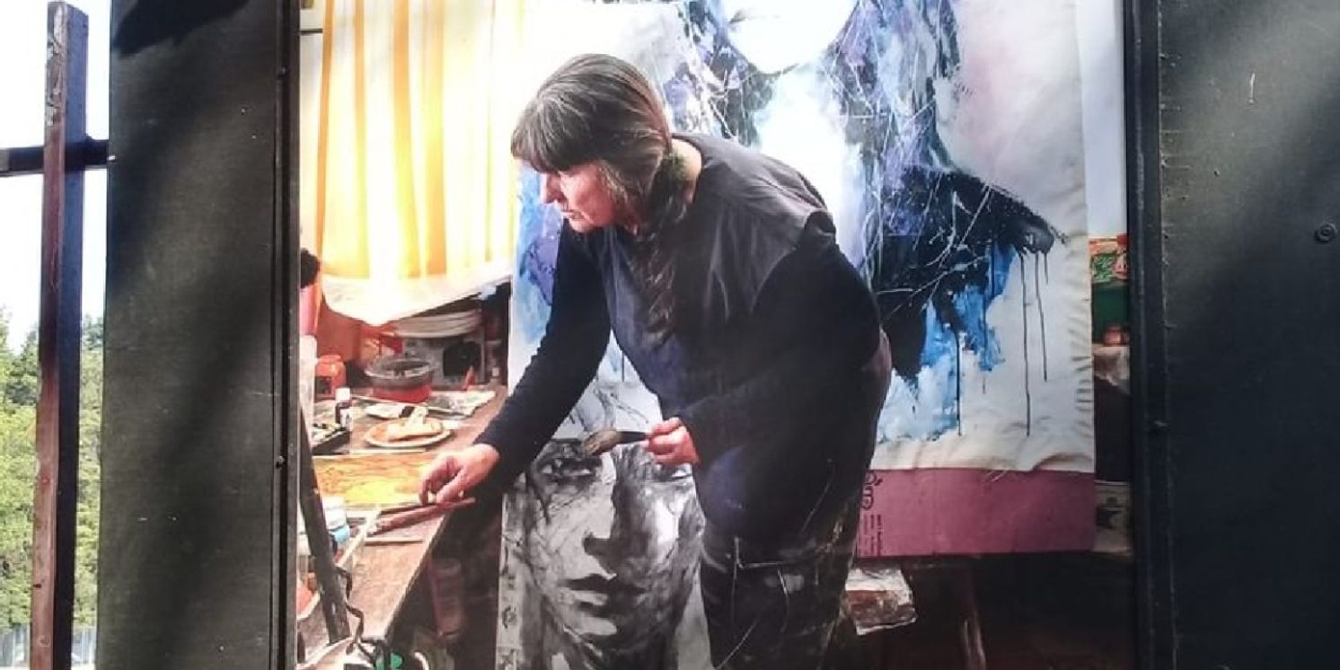 Rostkowska Recibirá El Premio Coatlicue De La Coordinadora Internacional De Mujeres En El Arte  Image