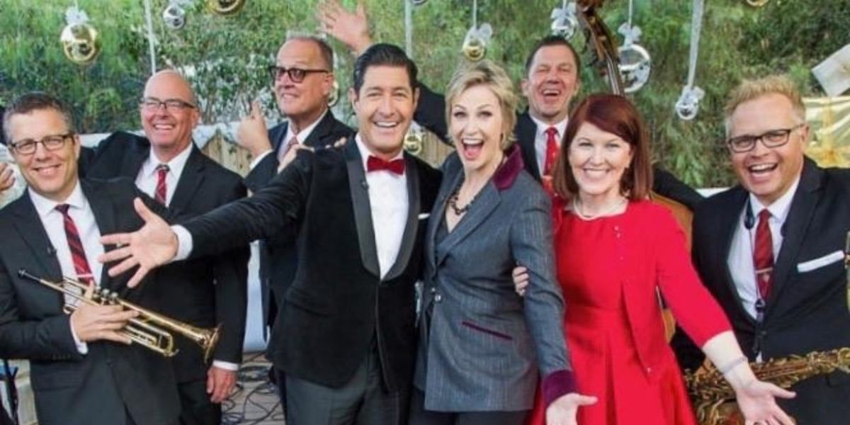 JANE LYNCH'S A SWINGIN' LITTLE CHRISTMAS is Coming to Patchogue Theatre
