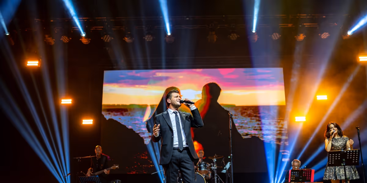 JULIEN DASSIN SINGS JOE DASSIN Comes to Quebec