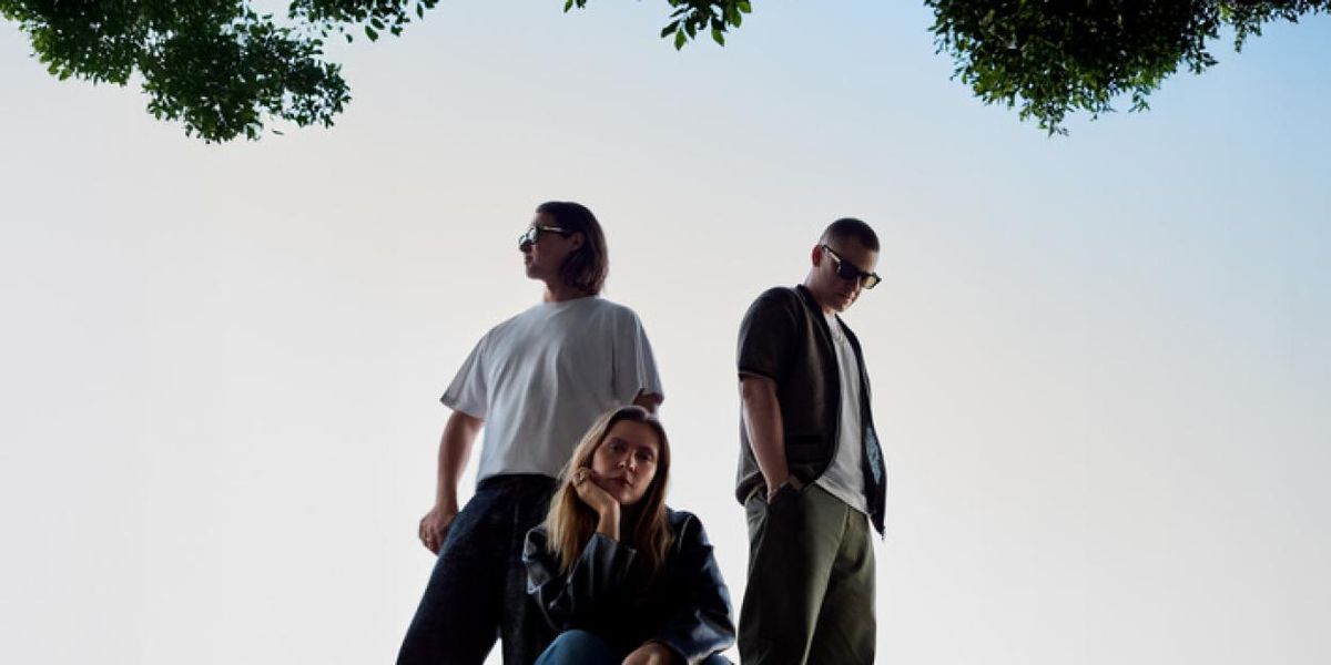 JUNGLE Releases New Album SUNSHINE, World Tour to Launch Next Month
