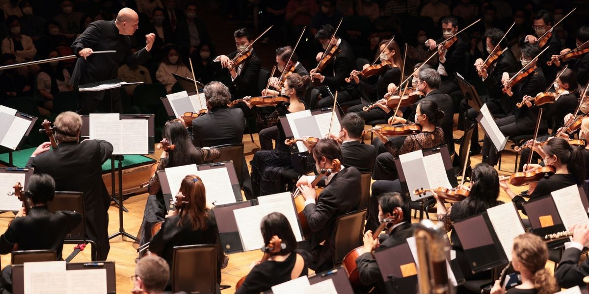Jaap van Zweden, Acclaimed Violinist Tianwa Yang and the HK Phil Embark on Tour to Nanjing and Shanghai