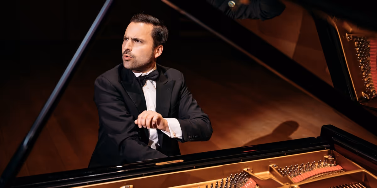 Jean-Philippe Sylvestre Returns To Quebec With RHAPSODY IN BLUE