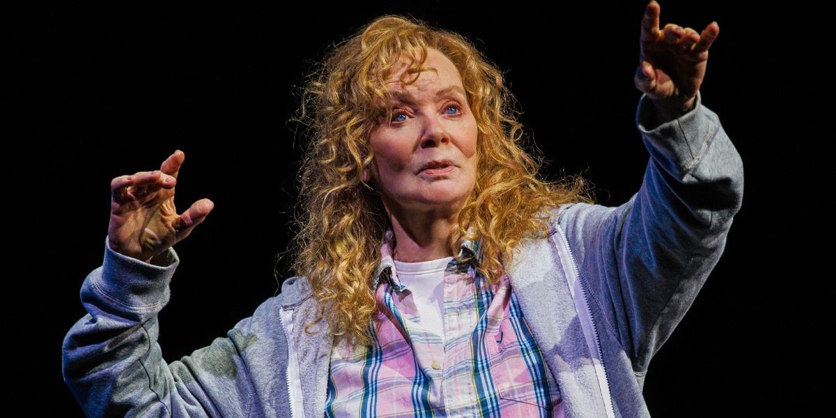 Jean Smart Extends in CALL ME IZZY and Reveals Return Following Injury