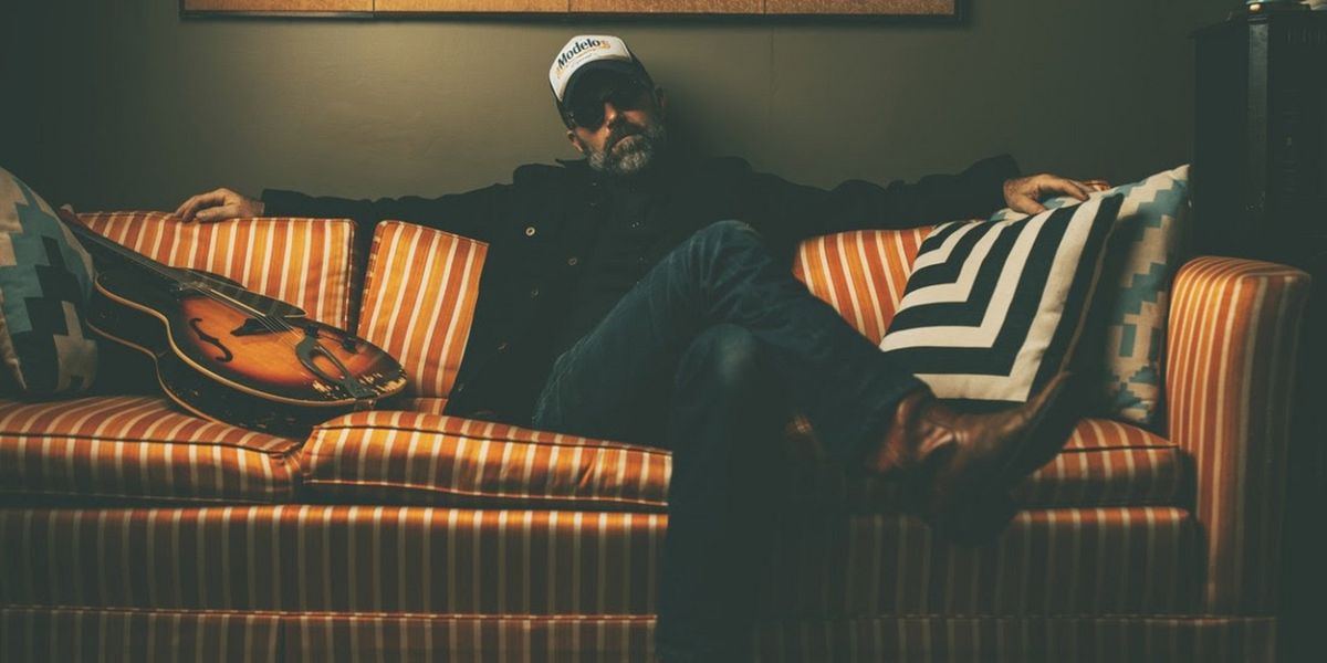 Jeffrey Foucault Releases New Track 'Solo Modelo'