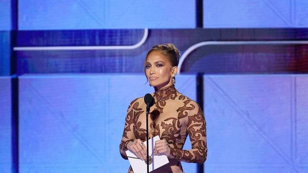 Jennifer Lopez to Release LOVE? on Vinyl With New Track 'PROOF OF LOVE'