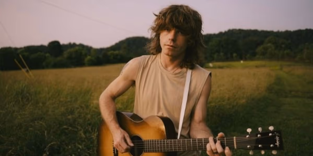 Jesse Welles Confirms Headlining 'Red' Tour Dates with Shows in NYC, Los Angeles, & More