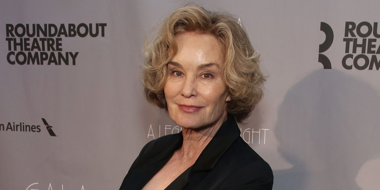 Jessica Lange, Michelle Pfeiffer & More to Present at the Oscars  Image