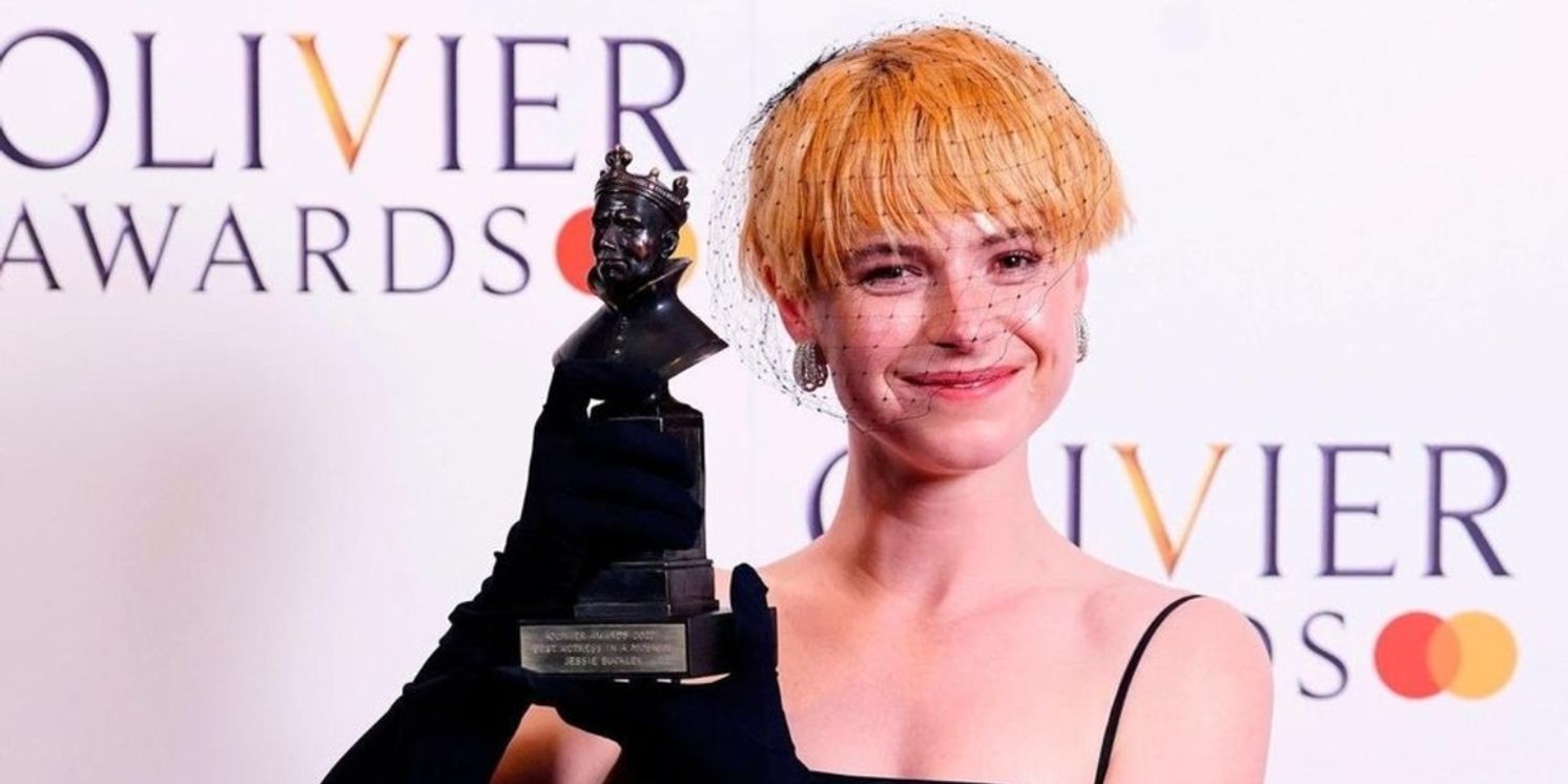 Jessie Buckley: De ganar el Olivier por CABARET a ser la gran favorita al Oscar por HAMNET  Image
