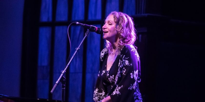 Joan Osborne Will Sing Bob Dylan at Plymouth’s Spire Center Photo
