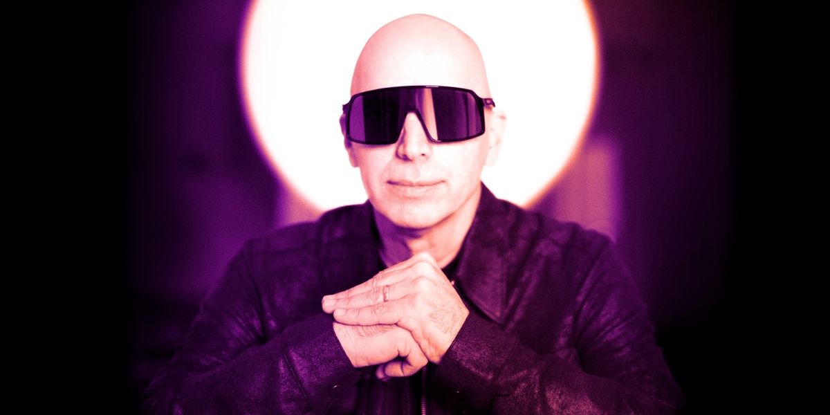 Joe Satriani Sets South Florida Fine Art Appearances