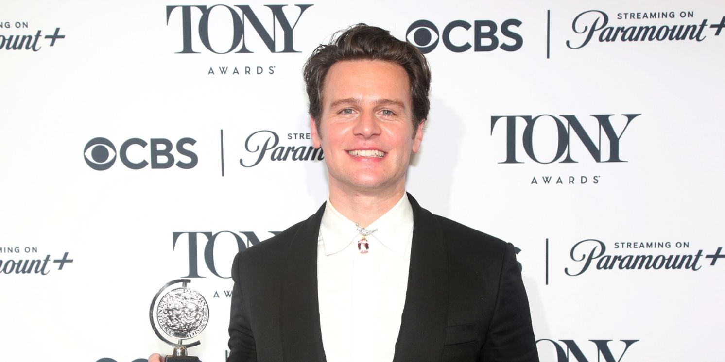 Jonathan Groff to Visit LIVE WITH KELLY AND MARK Next Week  Image