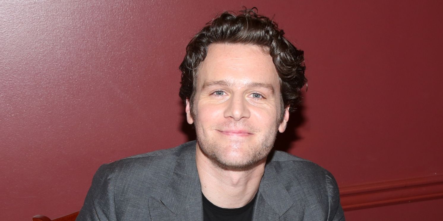 Jonathan Groff Will Appear on LIVE WITH KELLY & MARK Next Week  Image