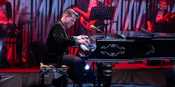 Jonathan Roxmouth To Return To Theatre On The Bay With KEY CHANGE – MY FAVOURI Photos