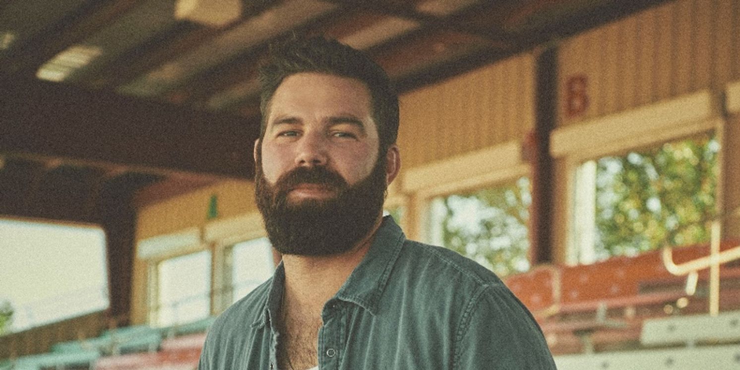 Jordan Davis Earns 7th Career No. 1 with 'Tucson Too Late'  Image