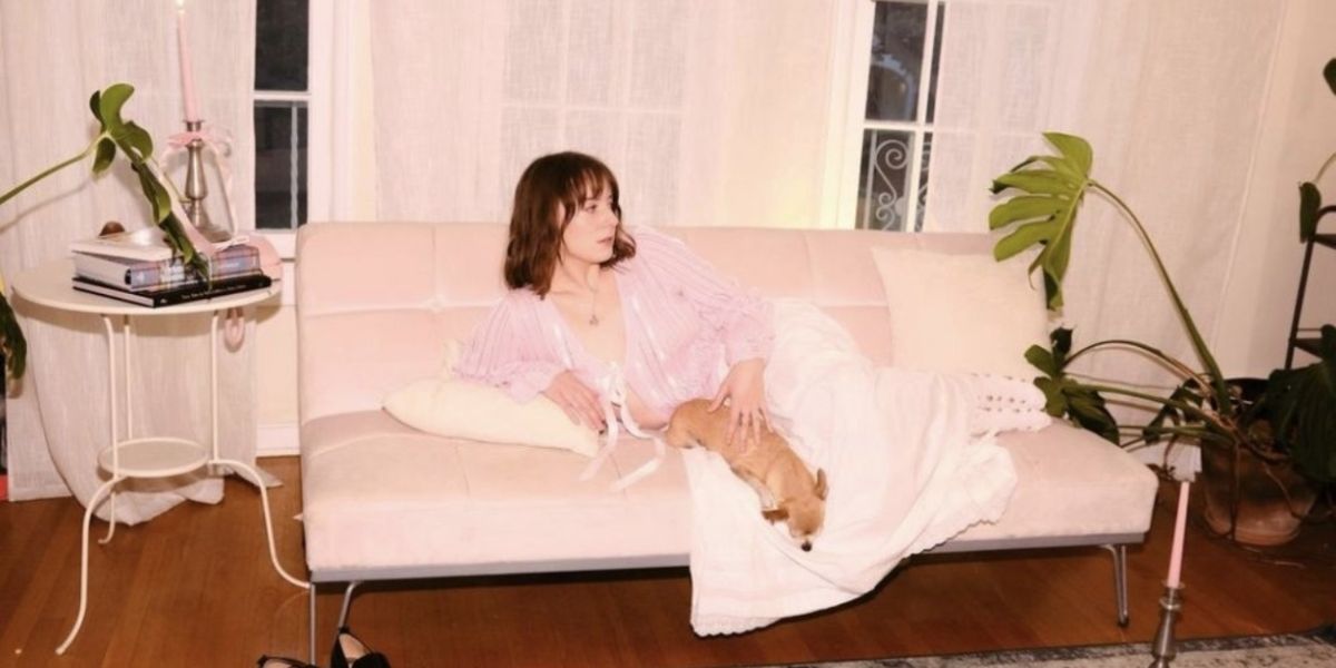 Jordana Shares New Single 'Ravergirl' Off New LP