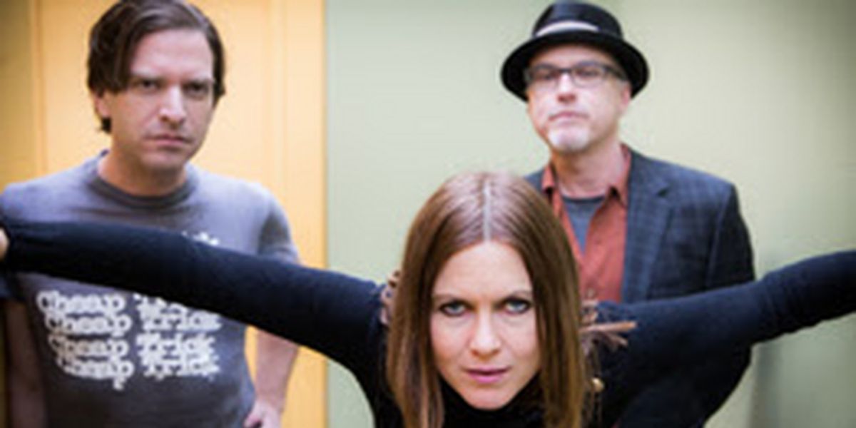 Juliana Hatfield Three Celebrate Anniversary of Seminal Debut Album On U.S. Tour with Soul Asylum