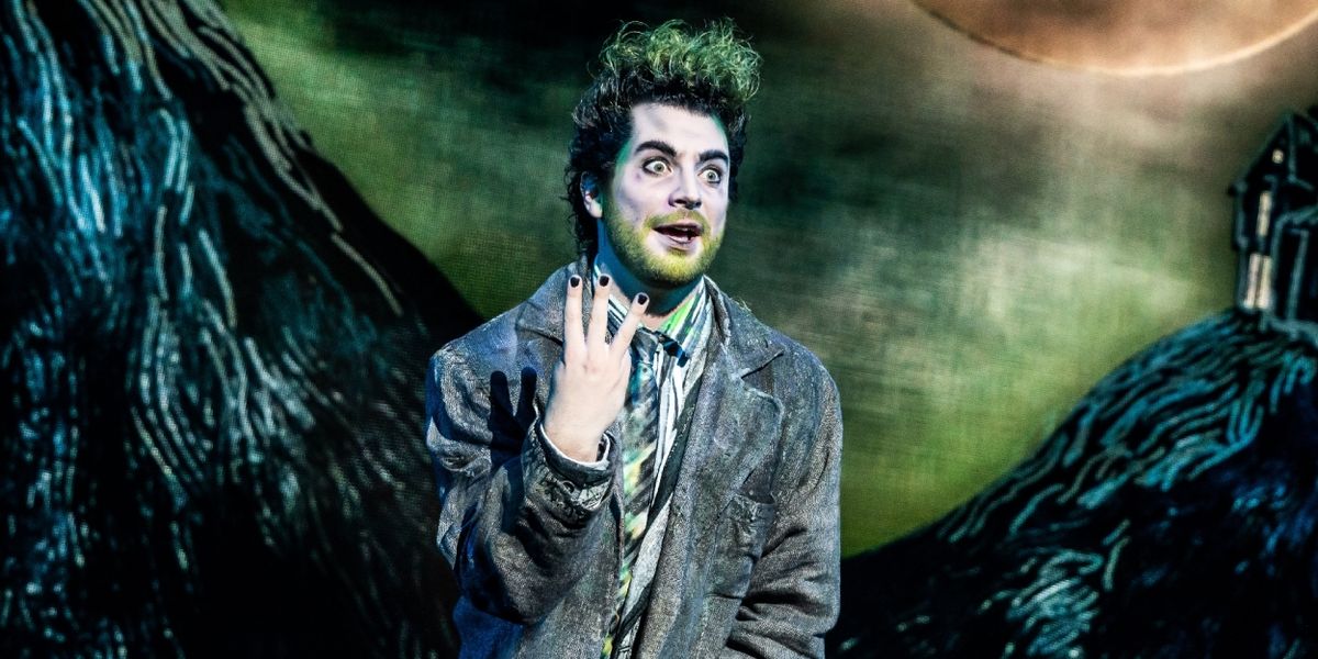 ジャスティン・コレット、イザベラ・エスラーらが「ビートルジュース」ブロードウェイ復活公演を率いる 