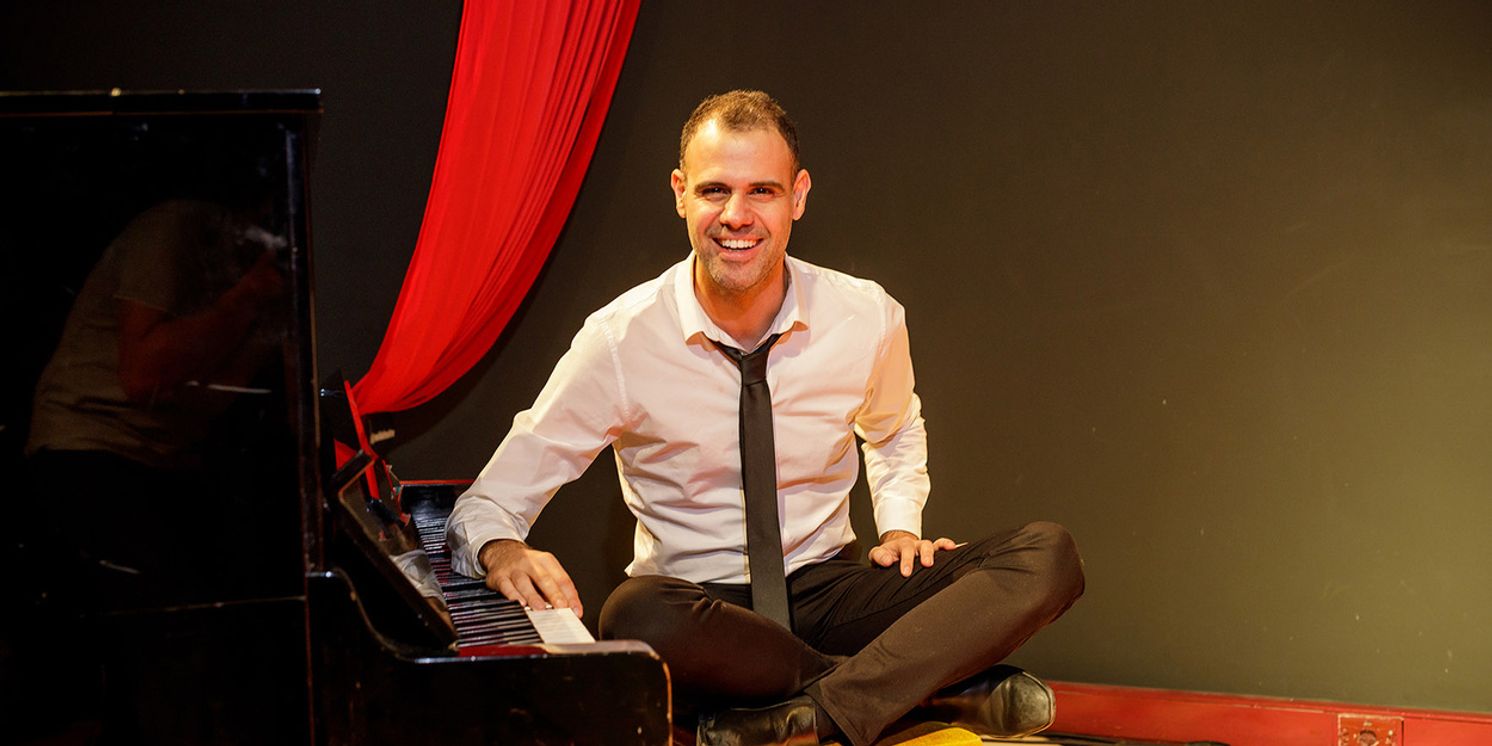 Joan Vázquez celebra el 10º aniversario de SOMETHING’S COMING en una función especial en el Golem’s  Image