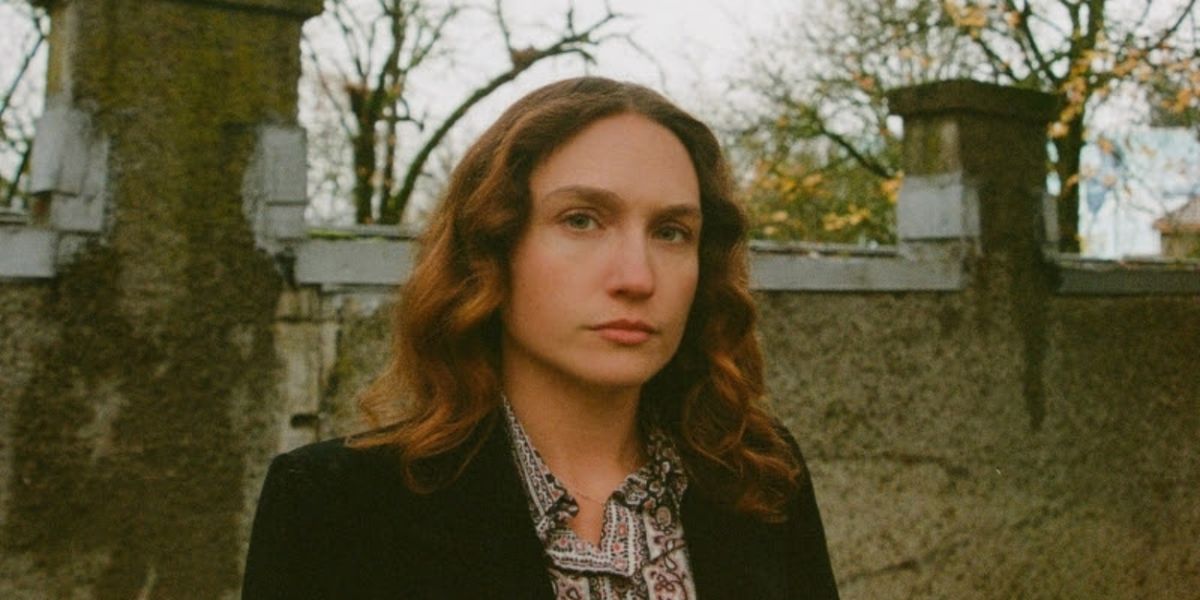 Kassi Valazza Shares Lead Single 'Weight of the Wheel' From New Album