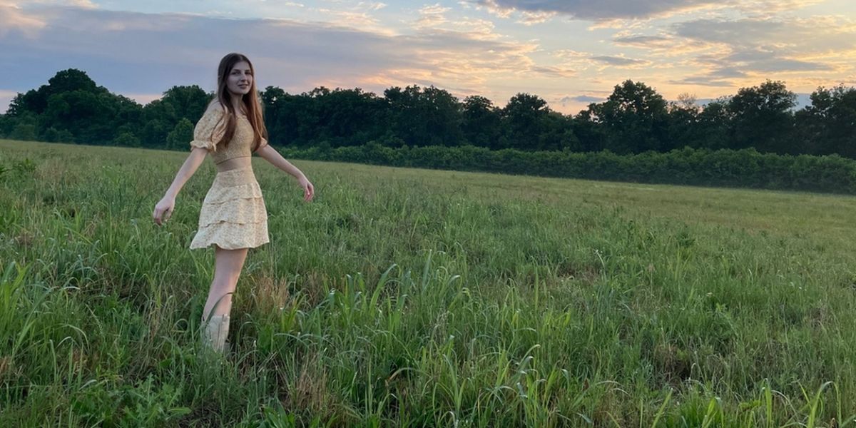 Katie Fee Releases Fun Summer Single 'Hello Good Times'
