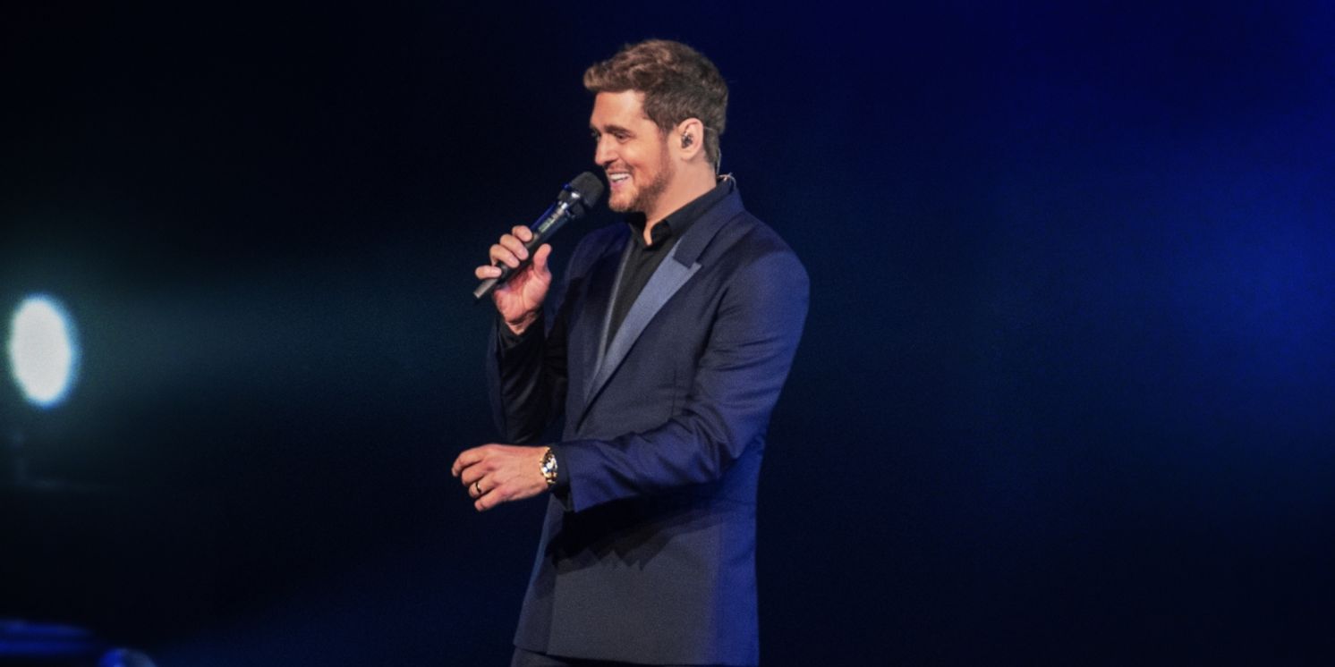 Kelly Clarkson, Michael Bublé, & More to Perform During THE VOICE Season Finale  Image