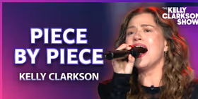 Kelly Clarkson Performs 'Piece By Piece' For Superfan's Emotional Series Finale Request