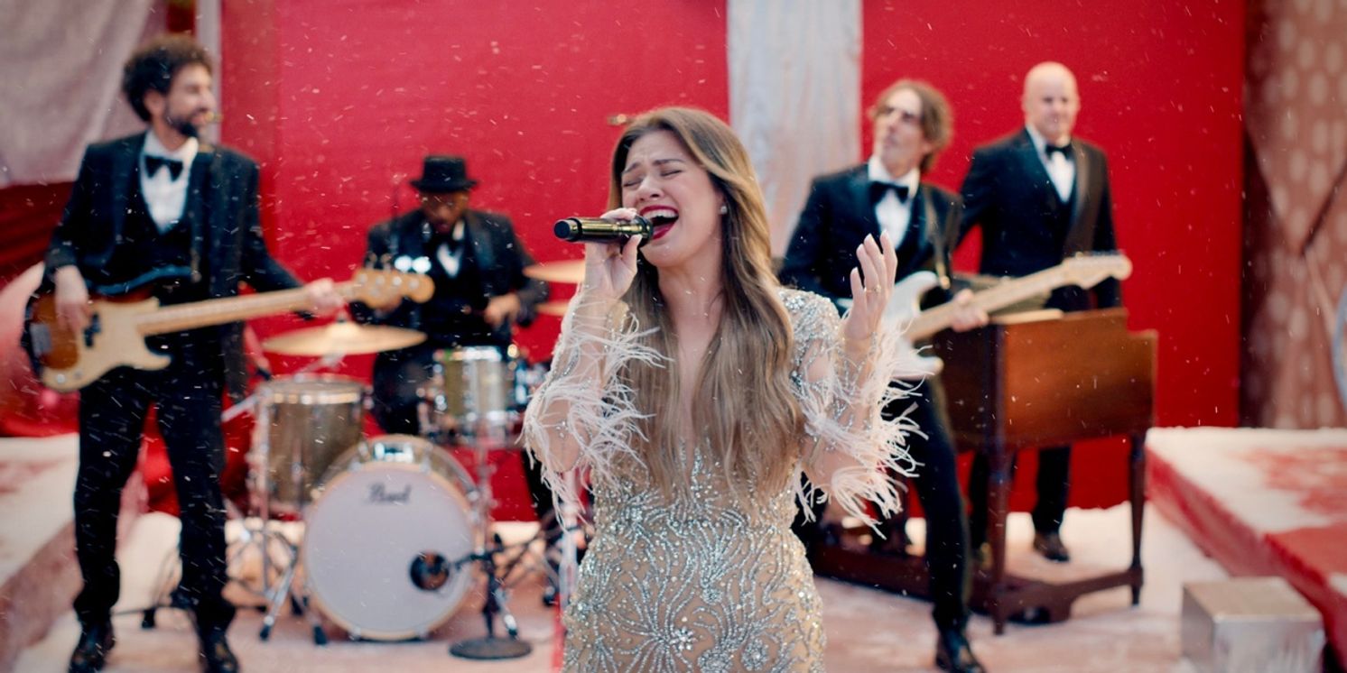 Kelly Clarkson Will Headline the Show Open for Netflix’s NFL Christmas Gameday  Image