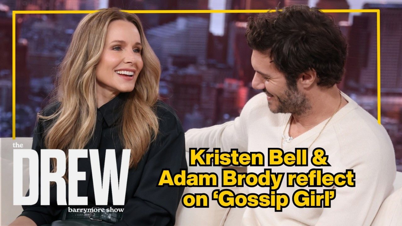 Kristen Bell and Adam Brody Talk NOBODY WANTS THIS, Marriage and Halloween Plans Video