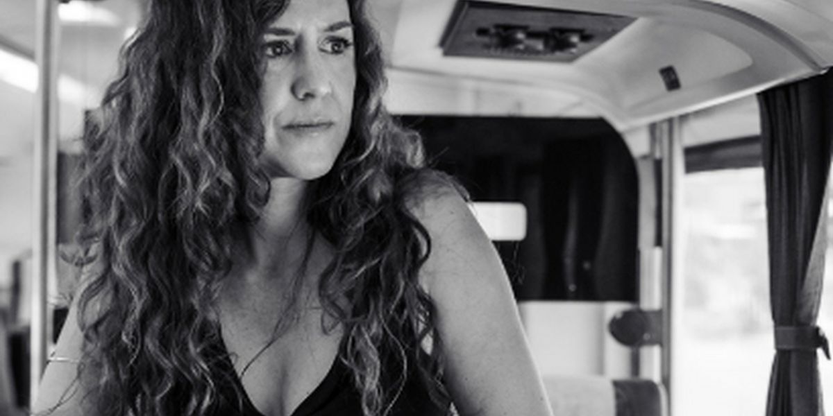 Kyra Gordon Shares Heartfelt 'Tell Me And I'll Listen'