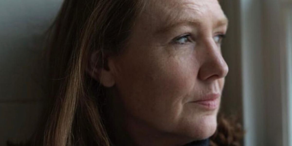 La Escritora Británica Paula Hawkins Presentará Su Más Reciente Novela La Hora Azul