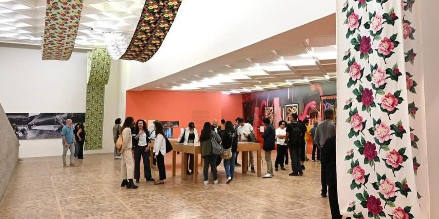 La Exposición Tina Girouard: Sign-in Continúa En El Museo Tamayo  Image